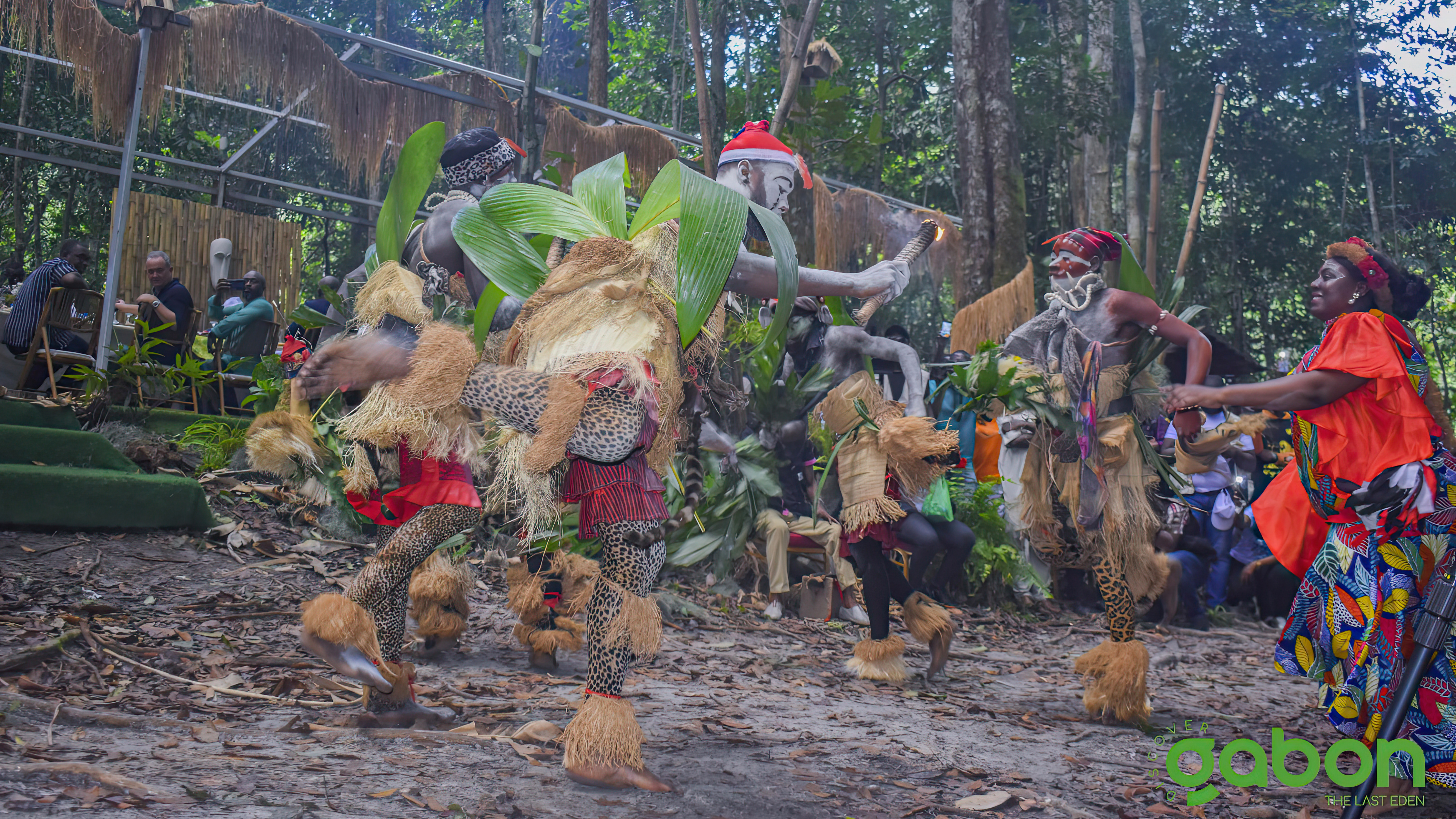 VERS LA RESTAURATION DE L’OFFRE TOURISTIQUE